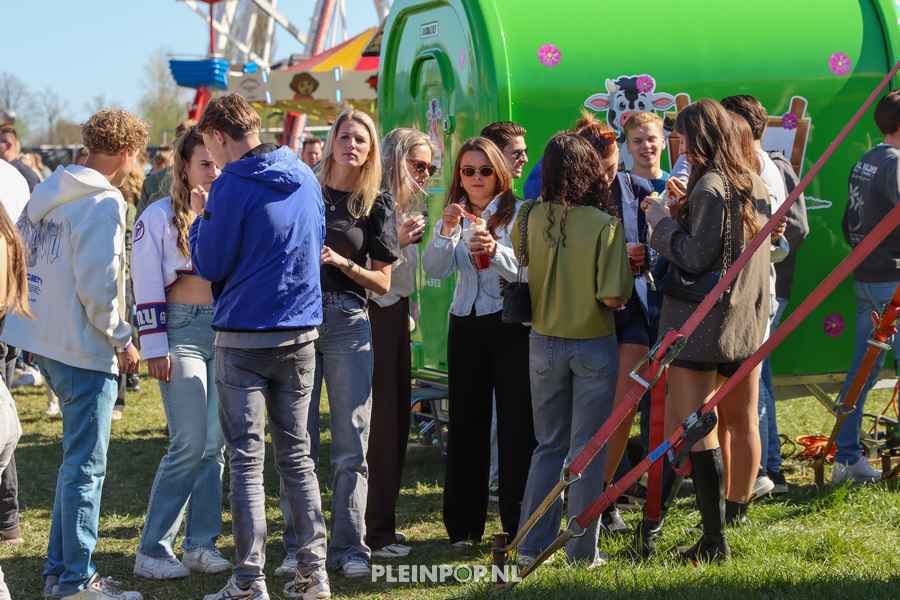 Sfeer Pleinpop Zondag (45)